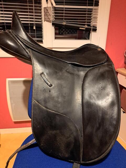 Selle de dressage