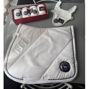 Ensemble blanc