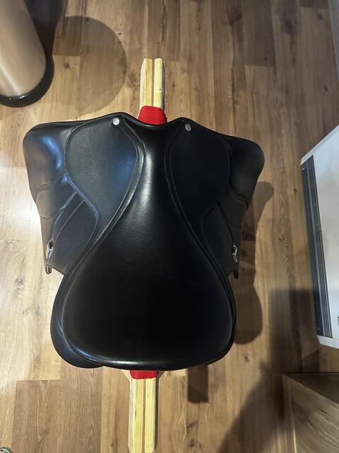 Selle bâtes wide