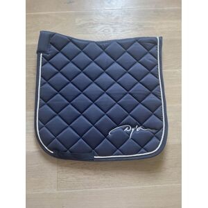 ensemble dy’on bonnet + tapis