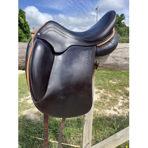 Selle dressage atelier pravins