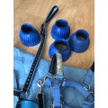 Cloches bleues neuves taille poney