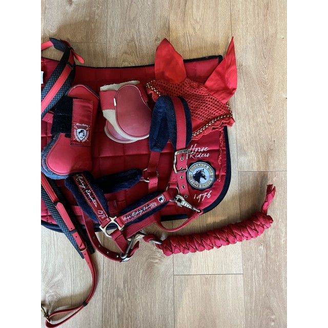 Ensemble rouge comme neuf !