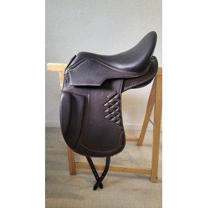 Selle dressage arçon cuir Hidalgo Modèle Chicago 18"
