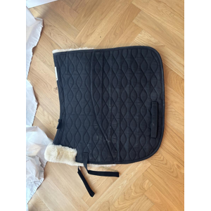 Tapis dressage doublé mouton
