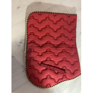 tapis rouge équi-thème