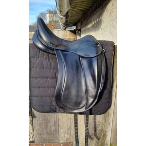 selle Childeric dressage