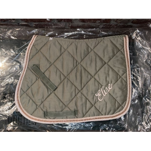 Ensemble poney tapis brodé "Elise" et bonnet vert amande HFI
