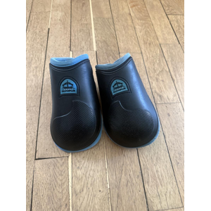 Veredus – Protège-Boulets Olympus Color Edition Noir / Bleu taille L