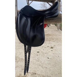 Selle de dressage Équipe modèle Élégance 17"5