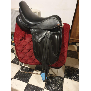 Selle Kent & Masters, modèle compétition, selle dressage 17 pouce, noire