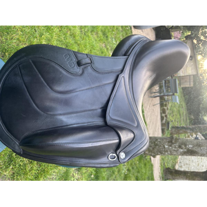Selle cwd dressage 15,5 pouces