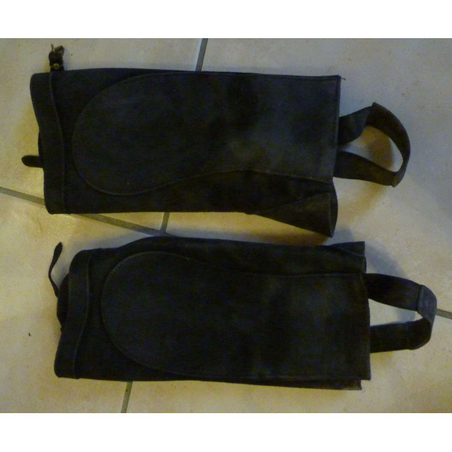 Mini-chaps noires Décathlon en cuir (croûte vachette) taille enfant 12 ans