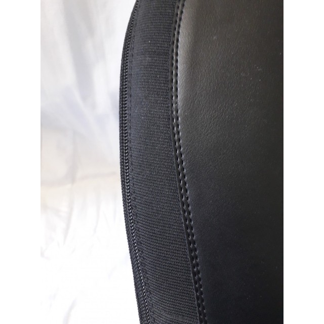 Bottes en simili-cuir noires