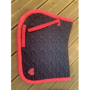 Tapis poney navy et rose