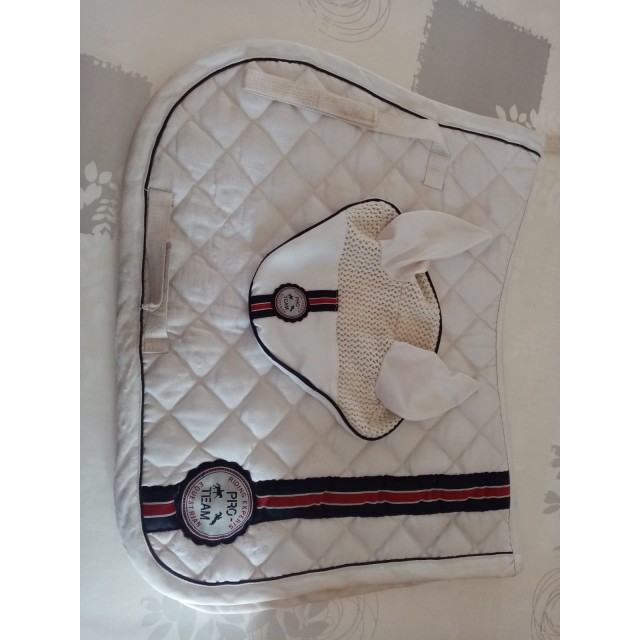 Ensemble tapis et bonnet