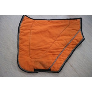 Tapis artisanal orange