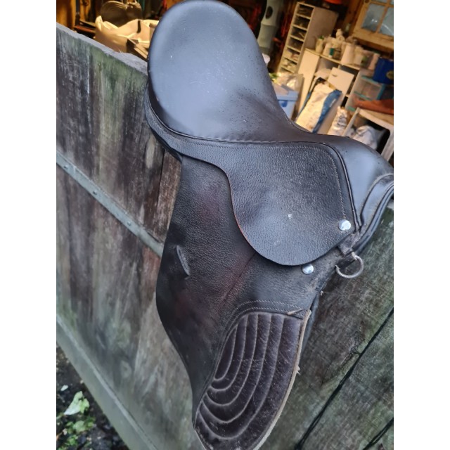selle mixte en cuir