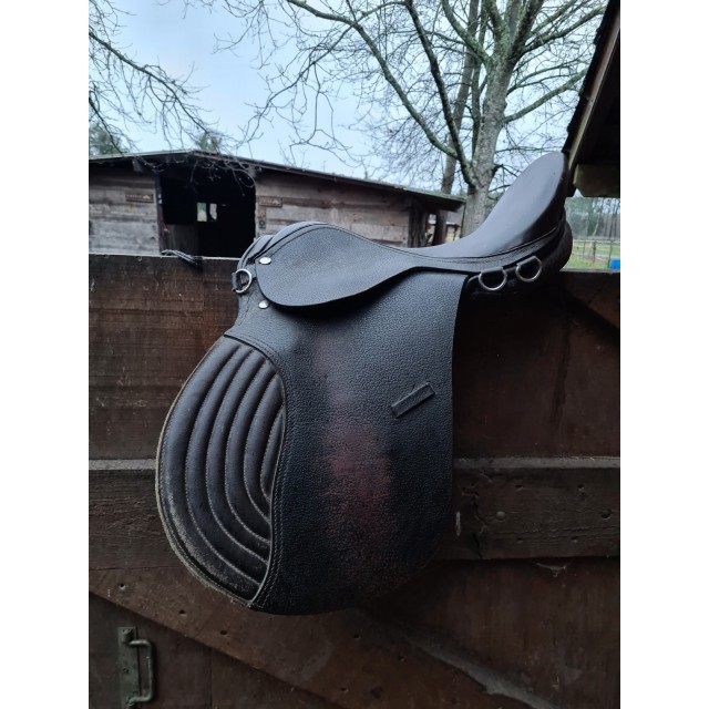 selle mixte en cuir