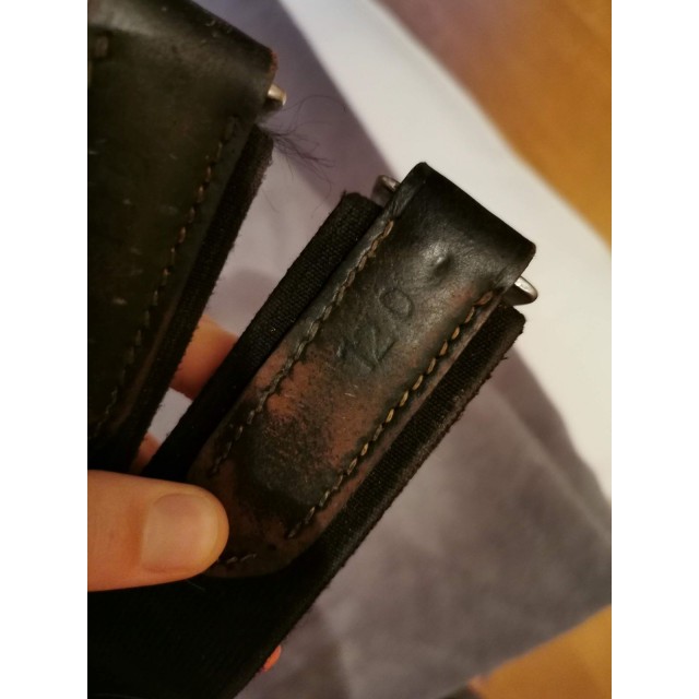 Sangle noire en cuir