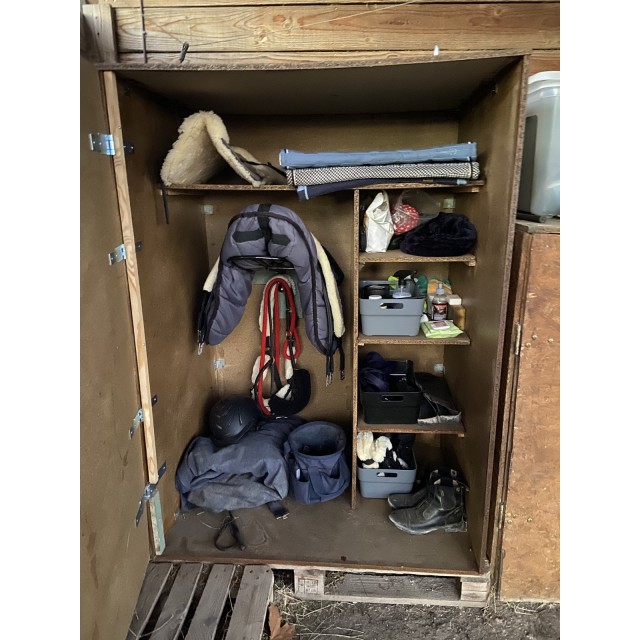 Armoire