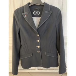 Veste Komutekir