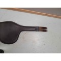 Sangle bavette 130, avec boucle et rabat aimanté. presque neuf.
