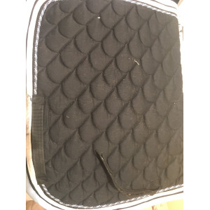 Tapis noir et bleu