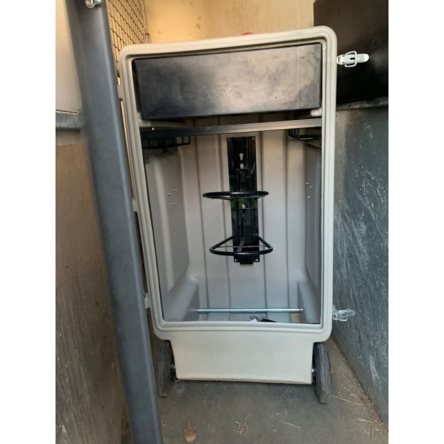Armoire roulante