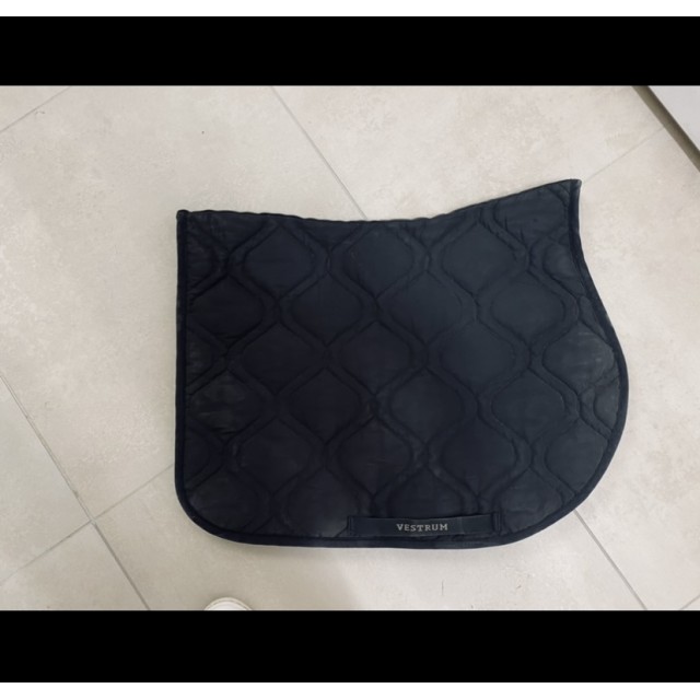 Tapis noir Vestrum