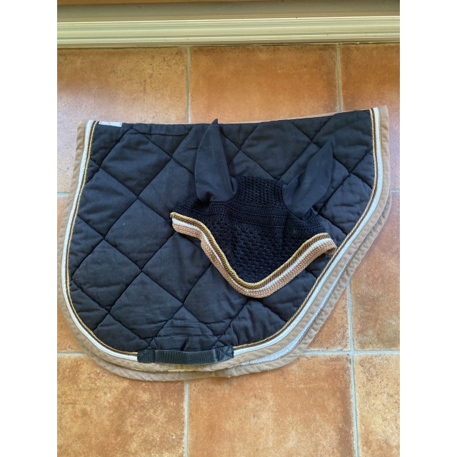 ensemble tapis de selle et bonnet noir et beige sport