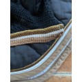 ensemble tapis de selle et bonnet noir et beige sport