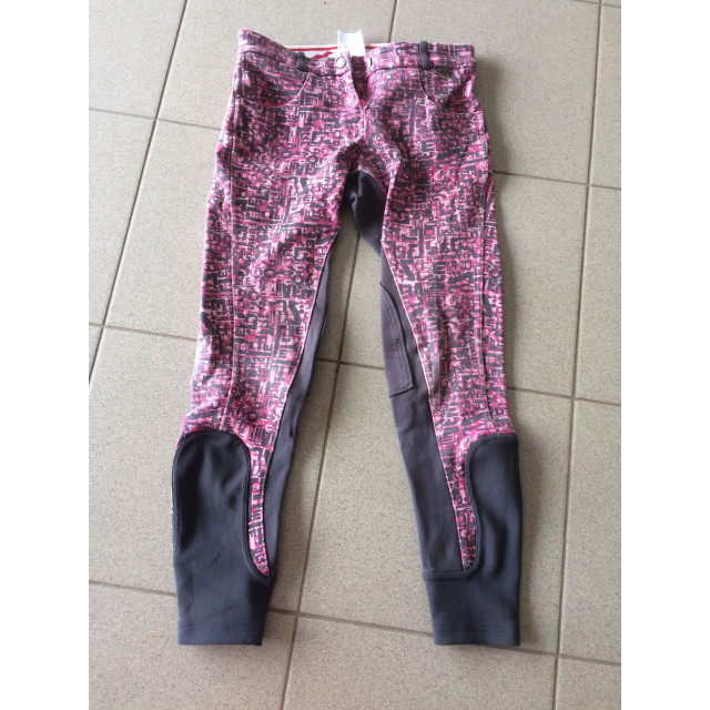 Pantalon rose est gris avec écriture Masta
