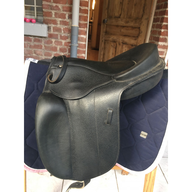 Selle dressage enfant