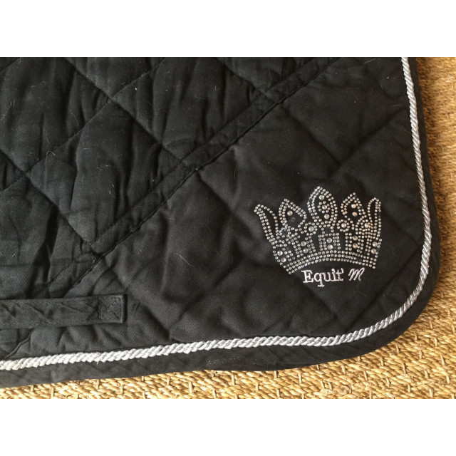Tapis noir