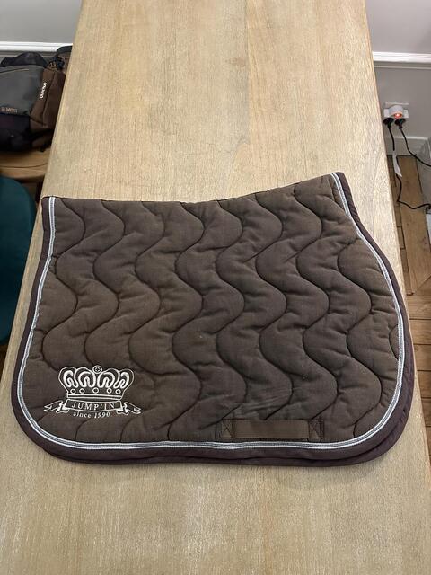Tapis marron Hervé Godignon