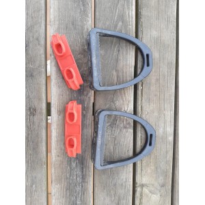 Etrier compositi ave semelle noir et rouge
