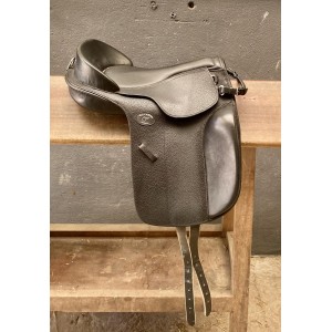 Selle dressage Guy Cantin taille 15,5