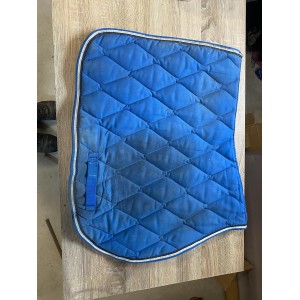 tapis bleu électrique