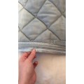 Tapis gris clair