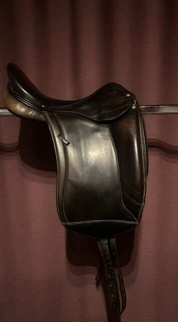 Selle de dressage Devoucoux