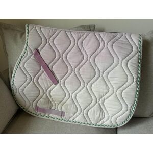 Tapis rose pâle