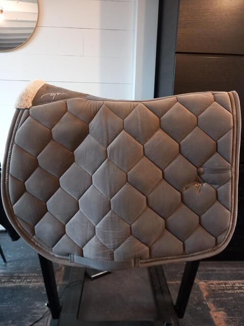 Tapis velours Dyon gris