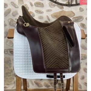 Selle de dressage portugaise