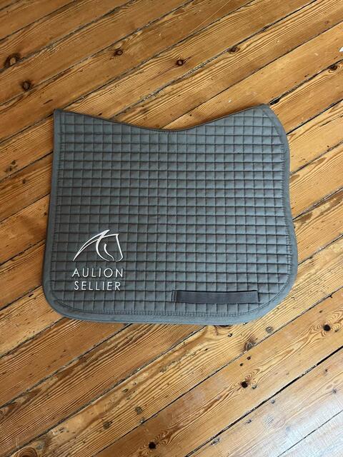 tapis aulion sellerie gris claire